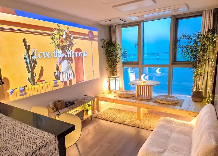 Appartement #광안대교 정면뷰 #드론쇼 명당 #100인치 4k빔 #playstation #무료주차