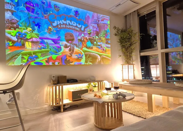 #광안대교 정면뷰 #드론쇼 명당 #100인치 4k빔 #playstation #무료주차 Appartement Busan