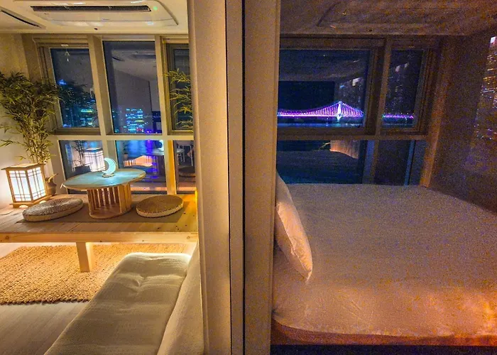 Appartement #광안대교 정면뷰 #드론쇼 명당 #100인치 4k빔 #playstation #무료주차 *